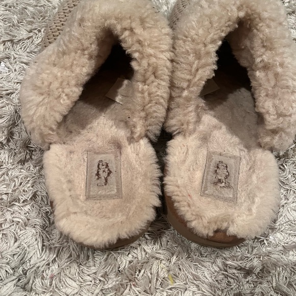 Ugg slippers - Picture 4 of 5